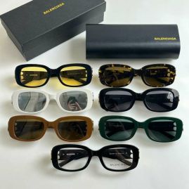 Picture of Balenciga Sunglasses _SKUfw54318922fw